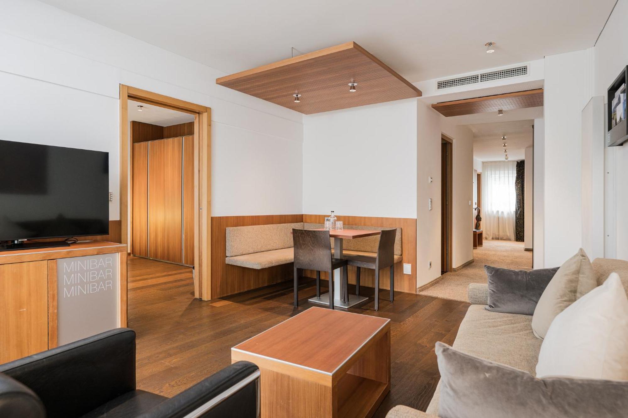 Lindenhof Pure Luxury & Spa Dolcevita Resort 纳图尔诺 外观 照片
