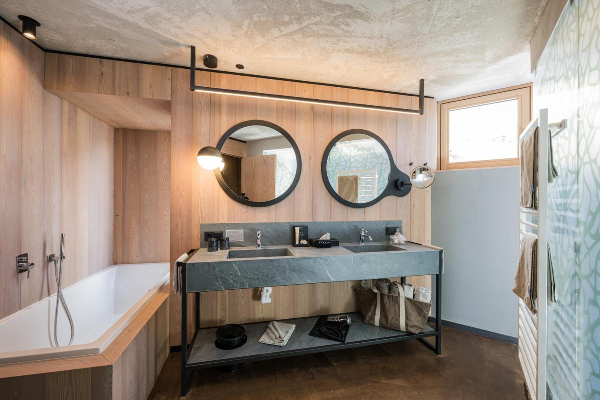 Lindenhof Pure Luxury & Spa Dolcevita Resort 纳图尔诺 外观 照片